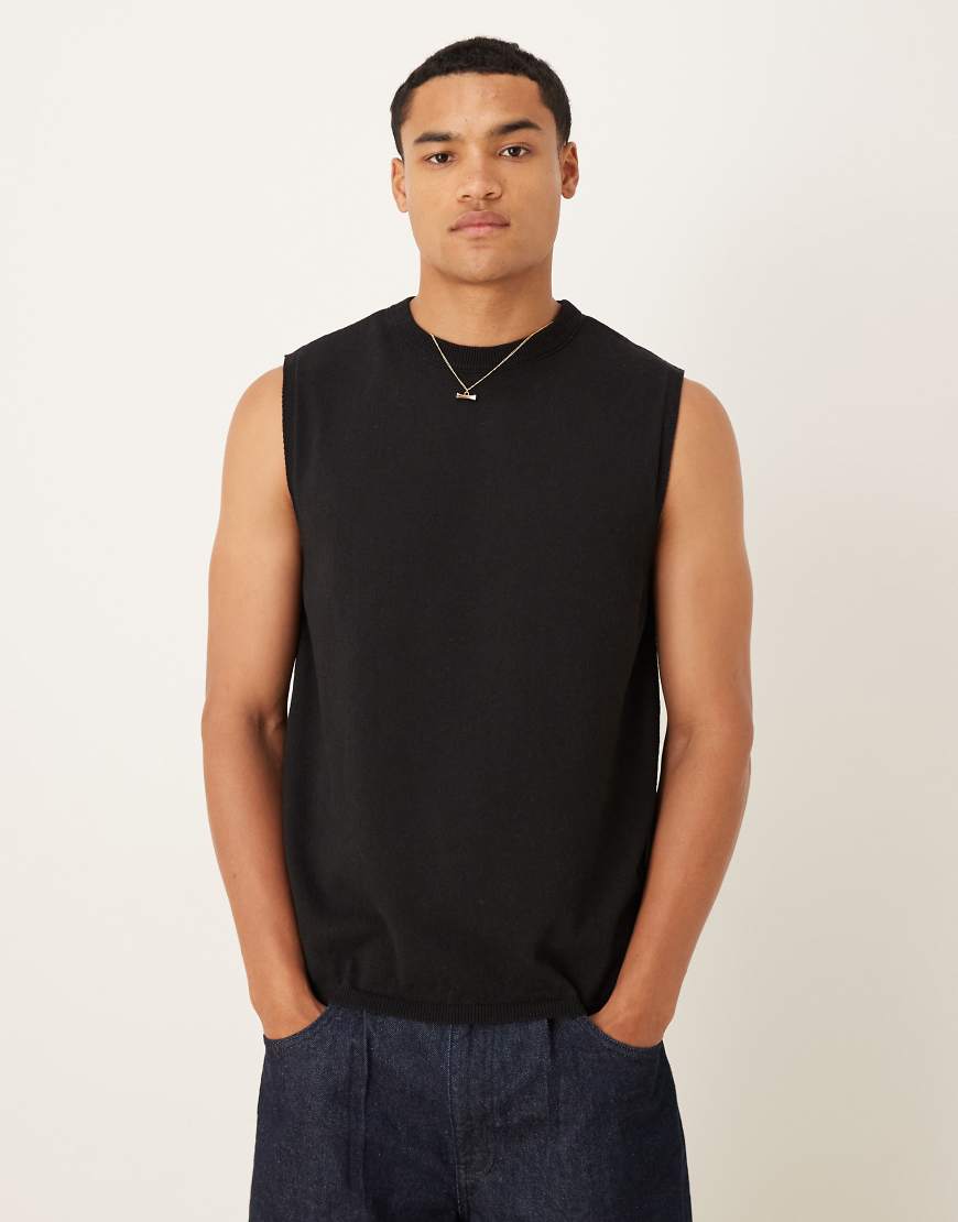 ASOS DESIGN - Strick-Trägertop in Schwarz mit Rundhalsausschnitt ASOS DESIGN - Strick-Trägertop in Schwarz mit Rundhalsausschnitt von ASOS DESIGN
