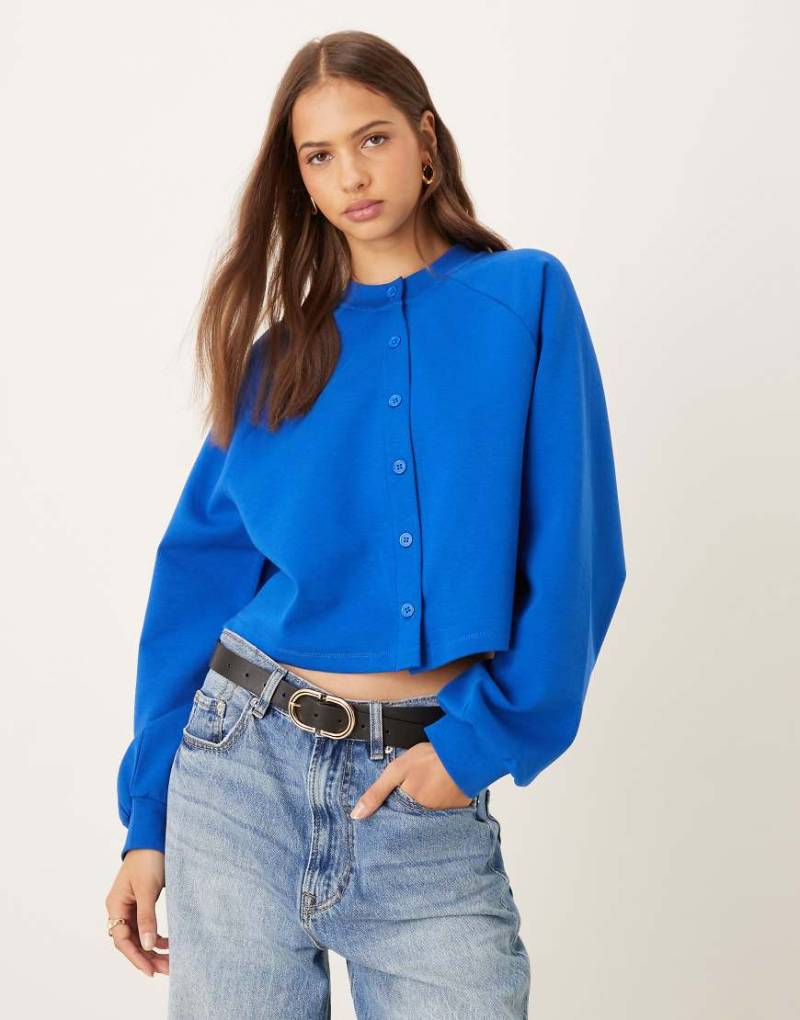 ASOS DESIGN - Strickjacke aus Interlock-Stoff in Blau von ASOS DESIGN
