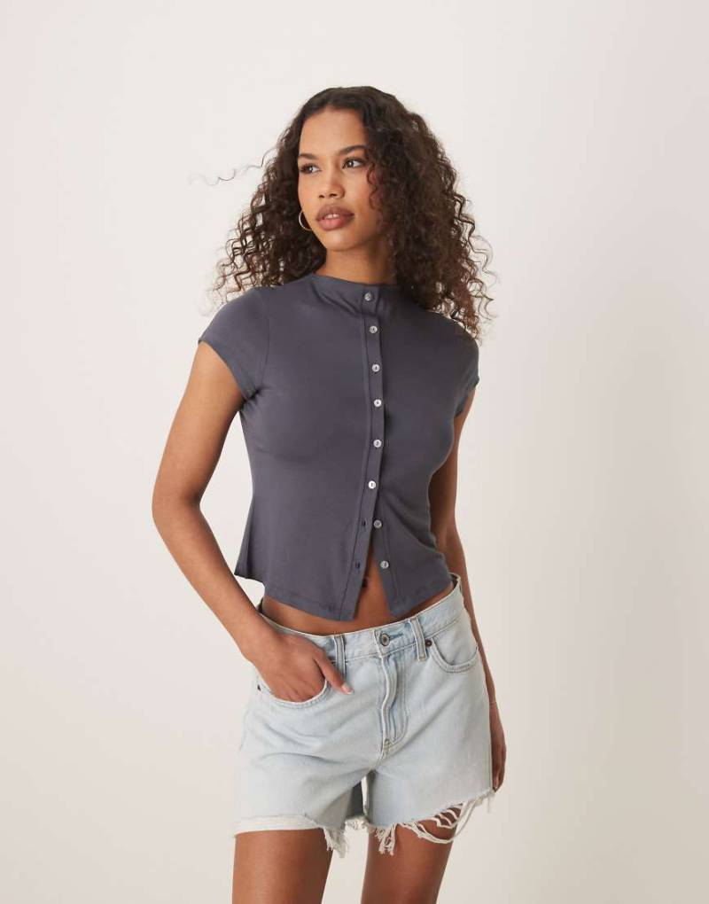 ASOS DESIGN - Strickjacke in Anthrazit mit Stehkragen-Grau von ASOS DESIGN