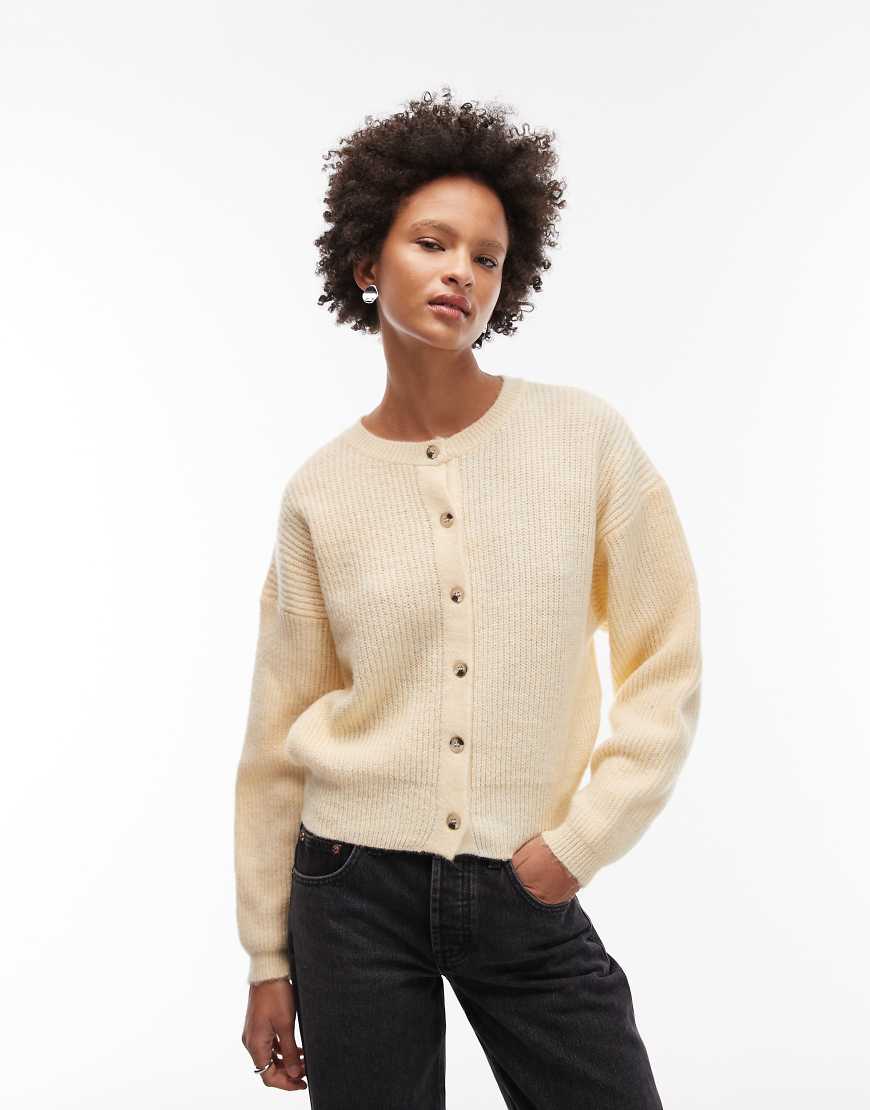 ASOS DESIGN - Strickjacke in Buttergelb mit Cocoon-Ärmeln von ASOS DESIGN