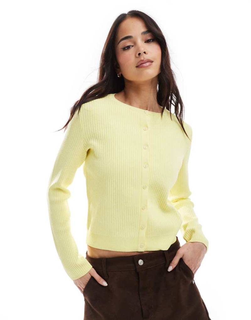 ASOS DESIGN - Strickjacke in Buttermilch-Gelb von ASOS DESIGN