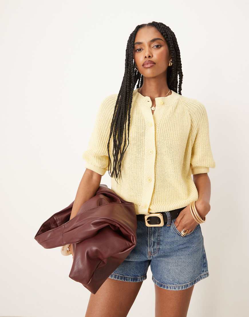 ASOS DESIGN - Strickjacke in Gelb mit Raglanärmeln von ASOS DESIGN