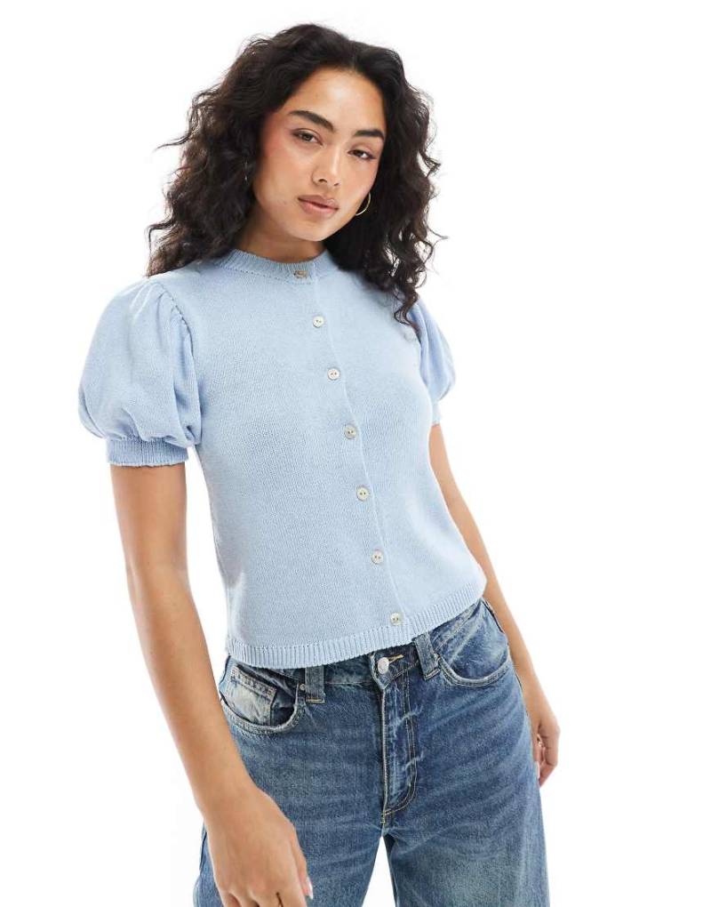 ASOS DESIGN - Strickjacke in Hellblau mit Puffärmeln von ASOS DESIGN