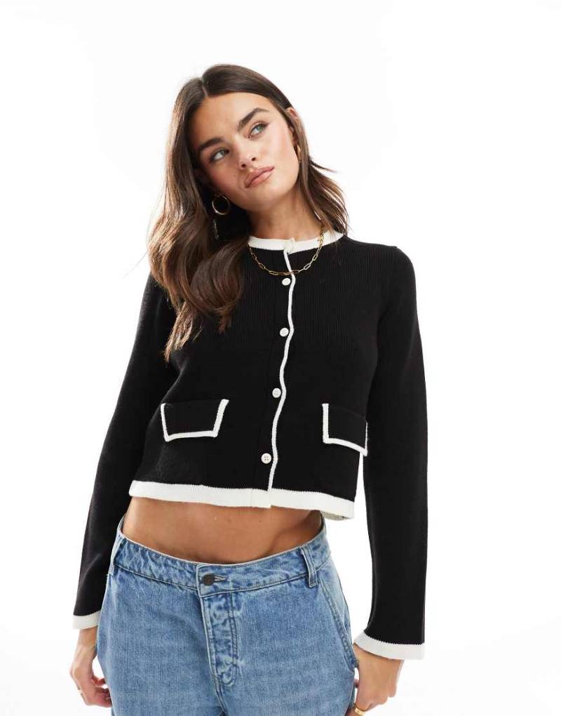 ASOS DESIGN - Strickjacke in Schwarz mit farblich abgesetzten Zierstreifen von ASOS DESIGN