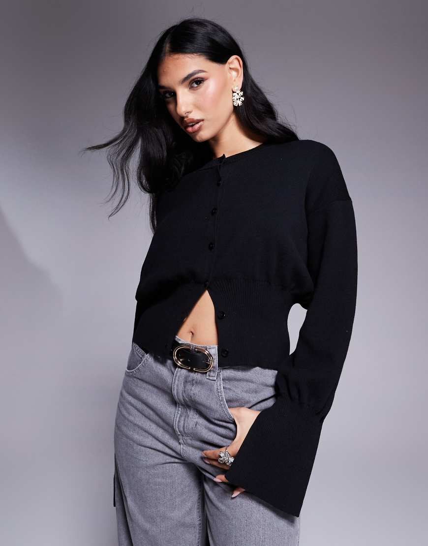 ASOS DESIGN - Strickjacke in Schwarz mit gerafftem Design ASOS DESIGN - Strickjacke in Schwarz mit gerafftem Design von ASOS DESIGN