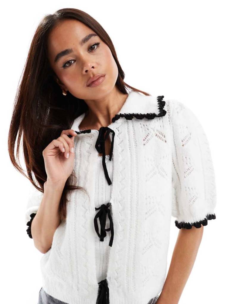 ASOS DESIGN - Strickjacke in Schwarzweiß mit Rundhalsausschnitt-Bunt von ASOS DESIGN