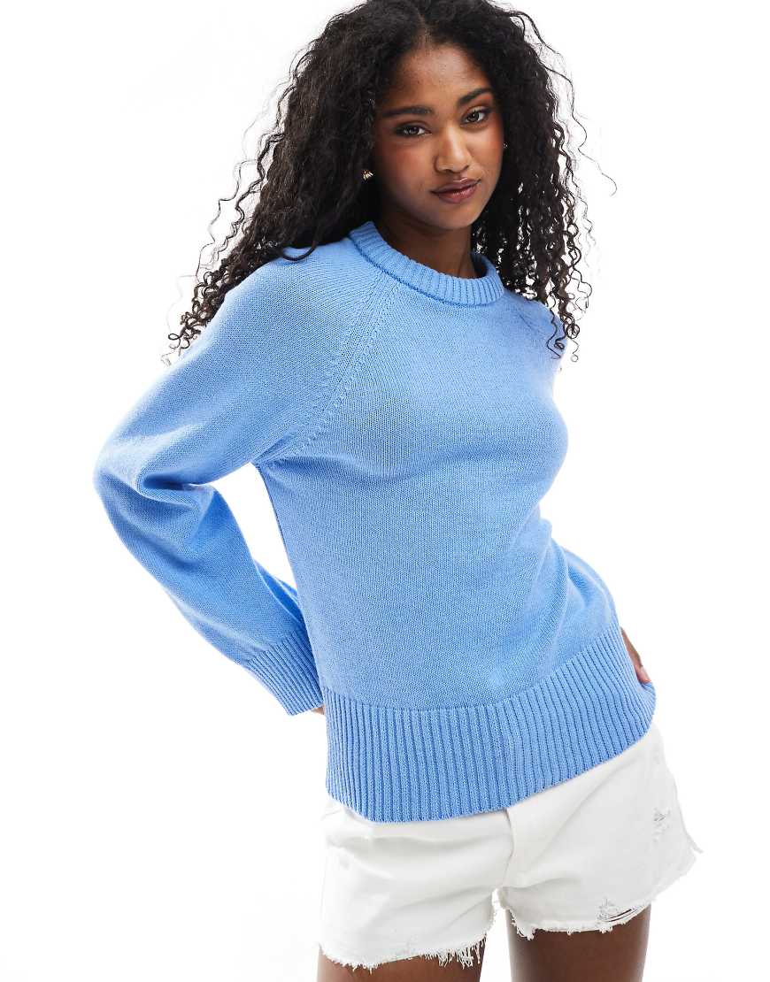 ASOS DESIGN - Strickpullover in Blau mit Rundhalsausschnitt und Raglanärmeln von ASOS DESIGN