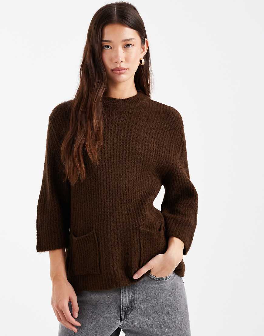 ASOS DESIGN - Strickpullover in Braun mit aufgesetzten Taschen-Brown ASOS DESIGN - Strickpullover in Braun mit aufgesetzten Taschen-Brown von ASOS DESIGN
