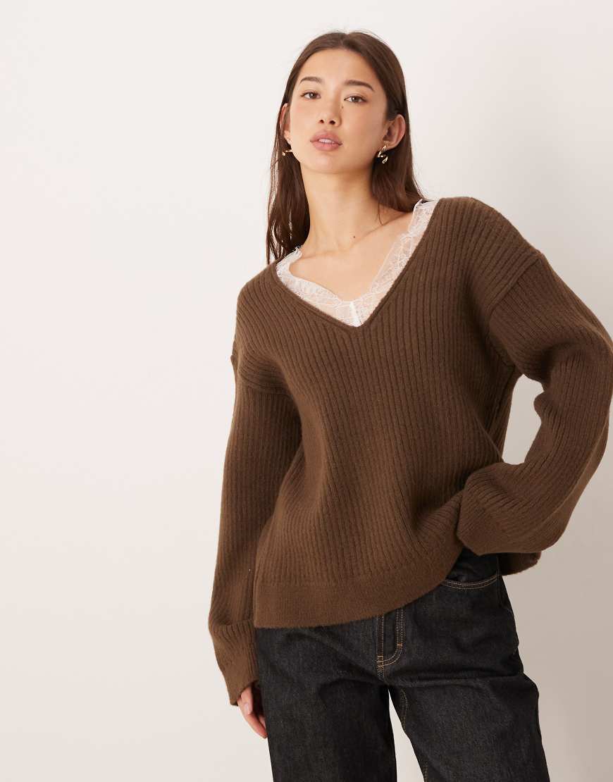 ASOS DESIGN - Strickpullover in Braun mit tiefem V-Ausschnitt und Spitzenbesatz-Brown von ASOS DESIGN