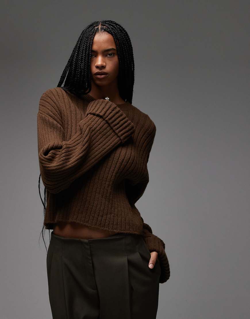 ASOS DESIGN - Strickpullover in Braun mit umgeschlagenen Bündchen-Brown von ASOS DESIGN