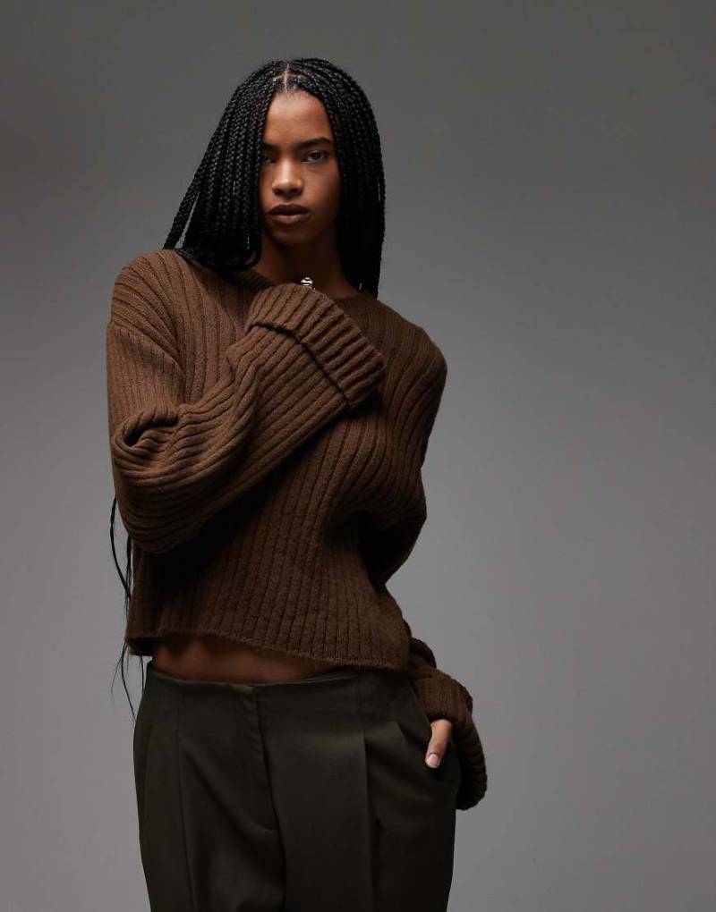 ASOS DESIGN - Strickpullover in Braun mit umgeschlagenen Bündchen-Brown von ASOS DESIGN