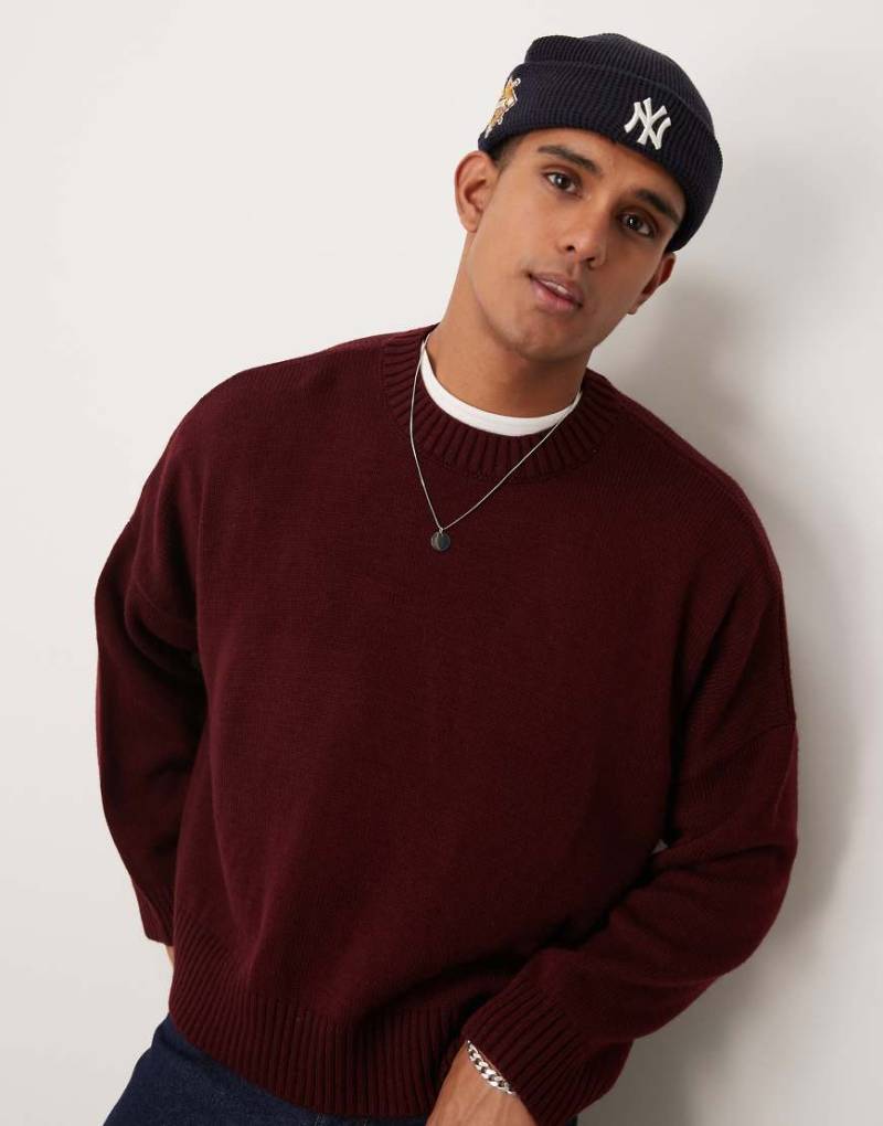 ASOS DESIGN - Strickpullover in Burgunderrot mit kastigem Super-Oversize-Schnitt von ASOS DESIGN