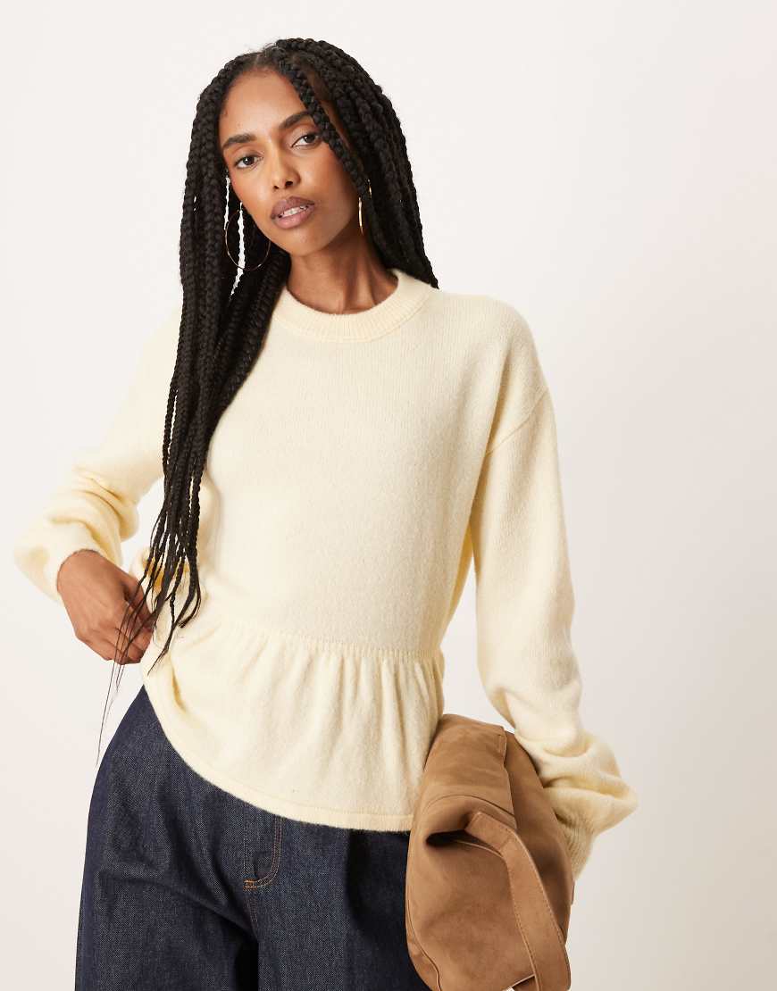 ASOS DESIGN - Strickpullover in Buttermilchgelb mit Schößchensaum-Weiß ASOS DESIGN - Strickpullover in Buttermilchgelb mit Schößchensaum-Weiß von ASOS DESIGN