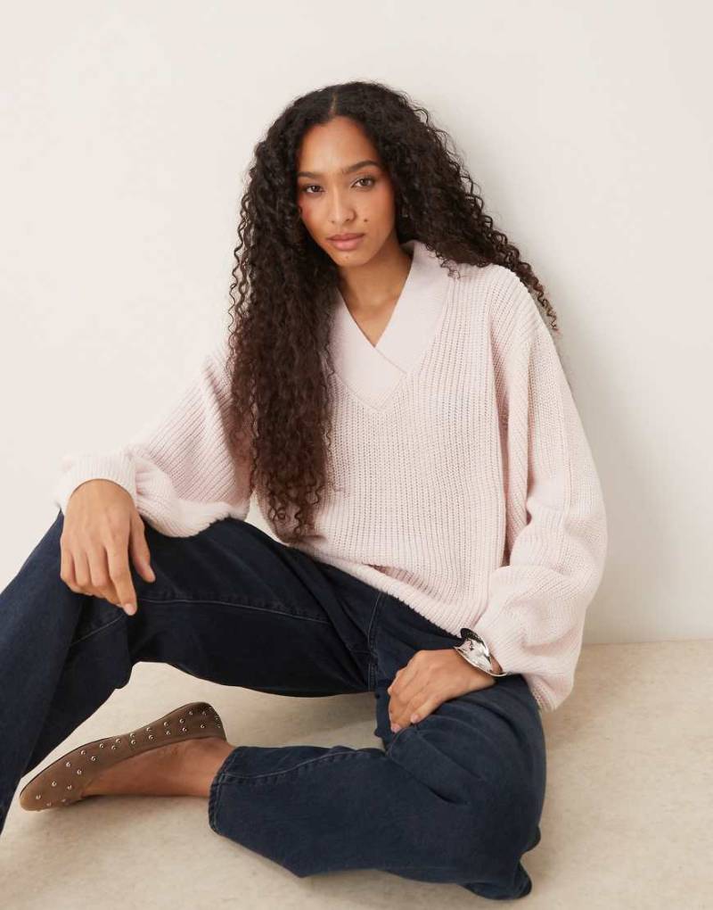 ASOS DESIGN - Oversize-Strickpullover mit Wollanteil in Rosa samt V-Ausschnitt von ASOS DESIGN