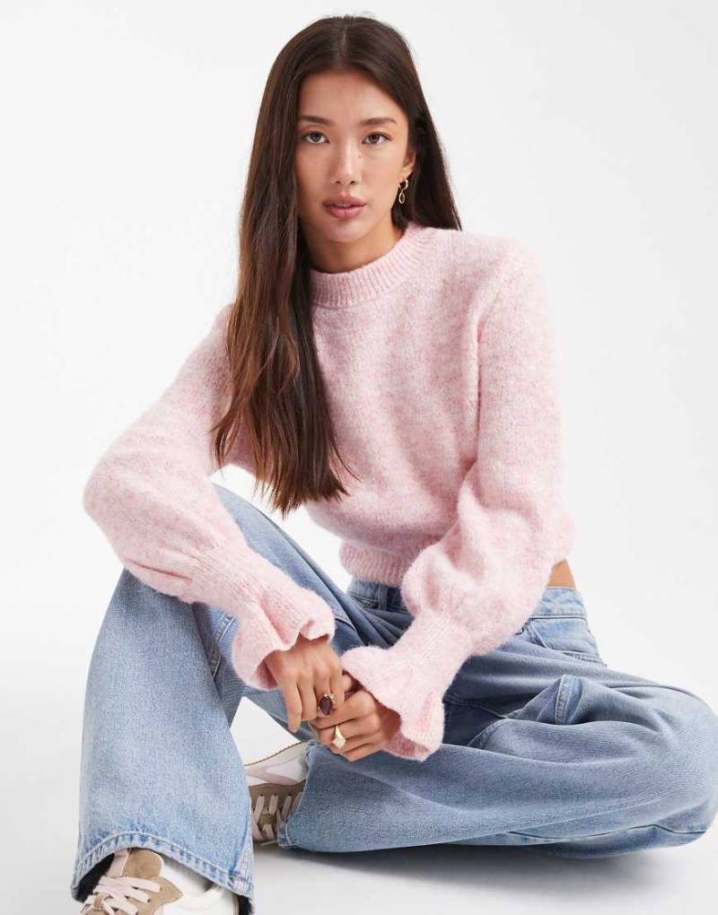 ASOS DESIGN - Strickpullover in Rosa mit Rüschenbündchen-Neutral von ASOS DESIGN