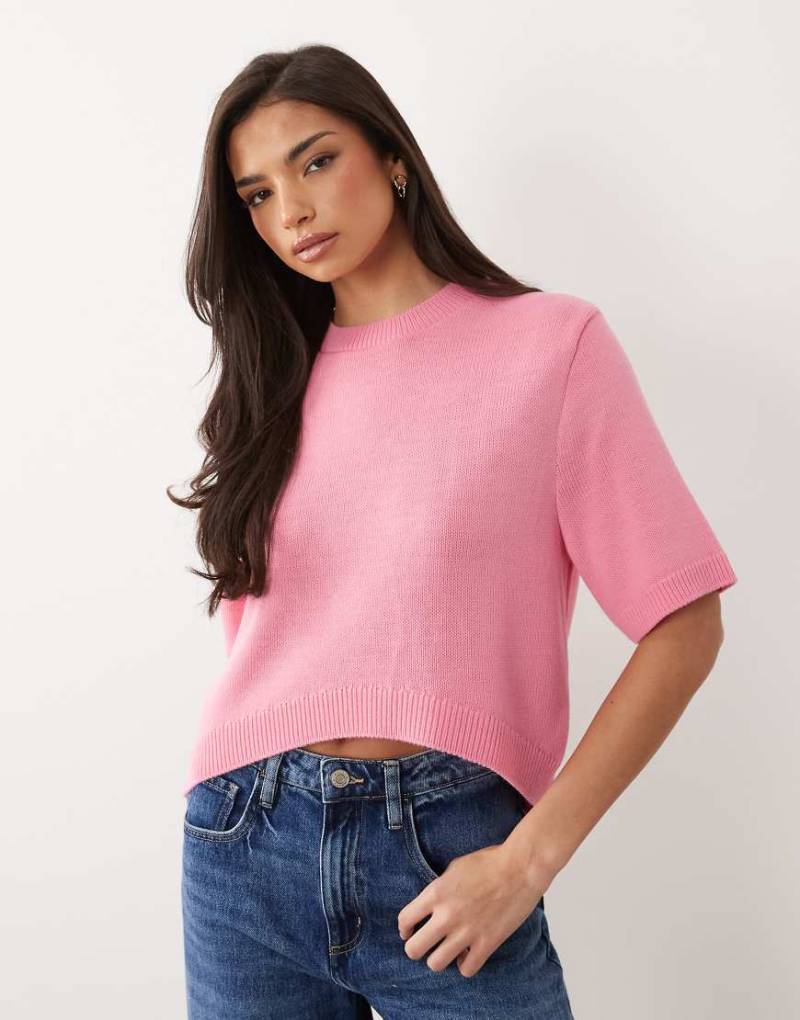 ASOS DESIGN - Strickpullover in Rosa mit abgerundetem Saum von ASOS DESIGN