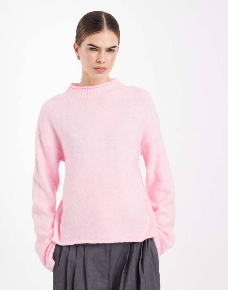 ASOS DESIGN - Strickpullover in Rosa mit hohem Kragen von ASOS DESIGN