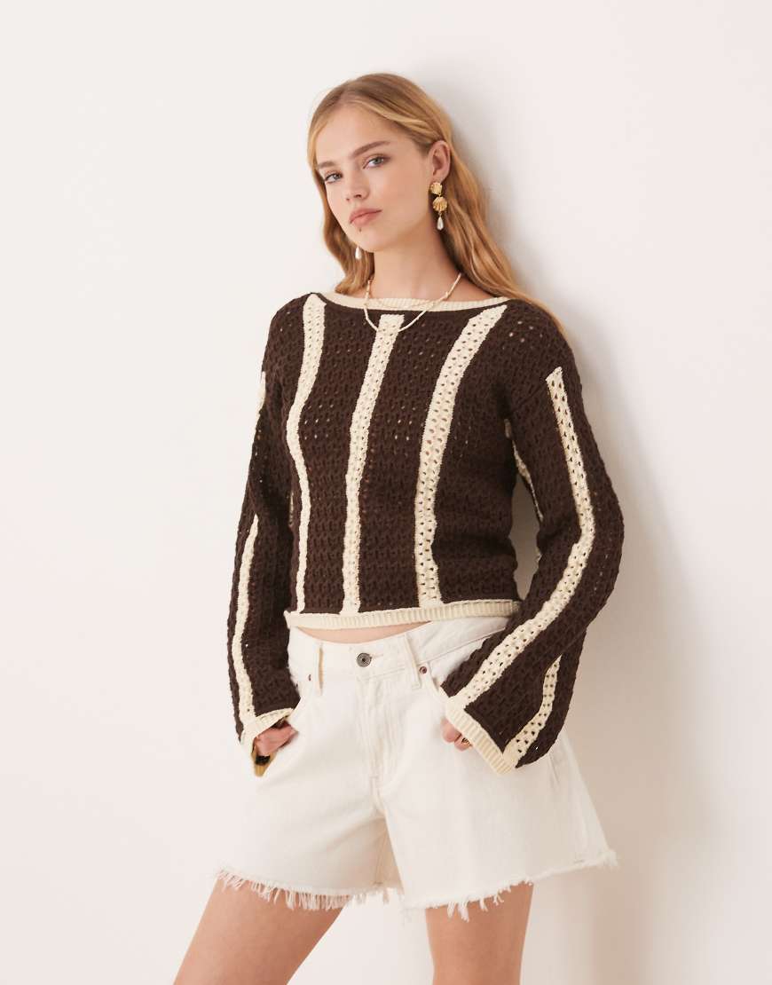 ASOS DESIGN - Strickpullover in Schokobraun mit Längsstreifen in Häkeloptik von ASOS DESIGN