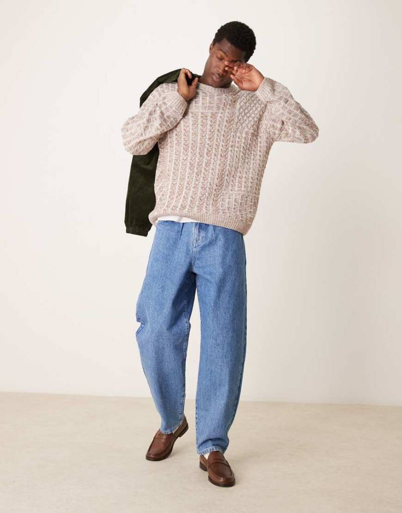 ASOS DESIGN - Strickpullover in Steinbeige mit Zopfmuster und lockerem Schnitt-Neutral von ASOS DESIGN