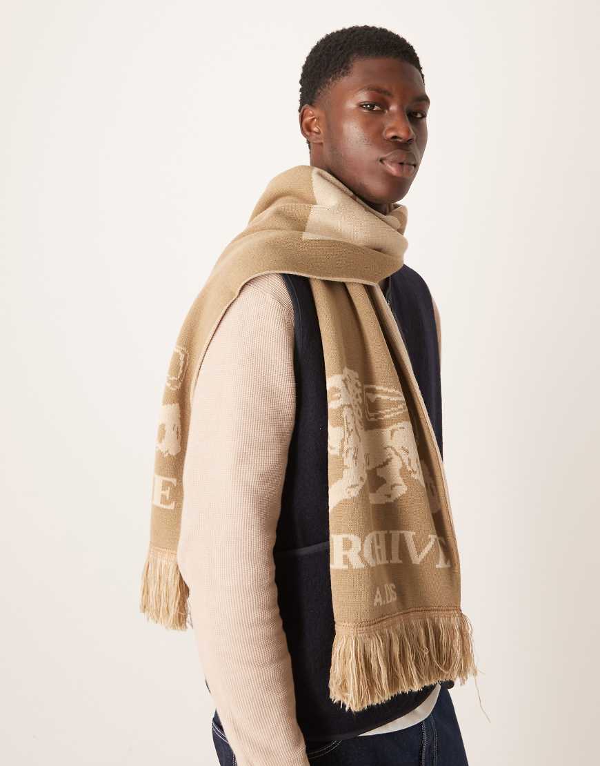 ASOS DESIGN - Strickschal in Neutral mit „Archive"-Motiv ASOS DESIGN - Strickschal in Neutral mit „Archive"-Motiv von ASOS DESIGN
