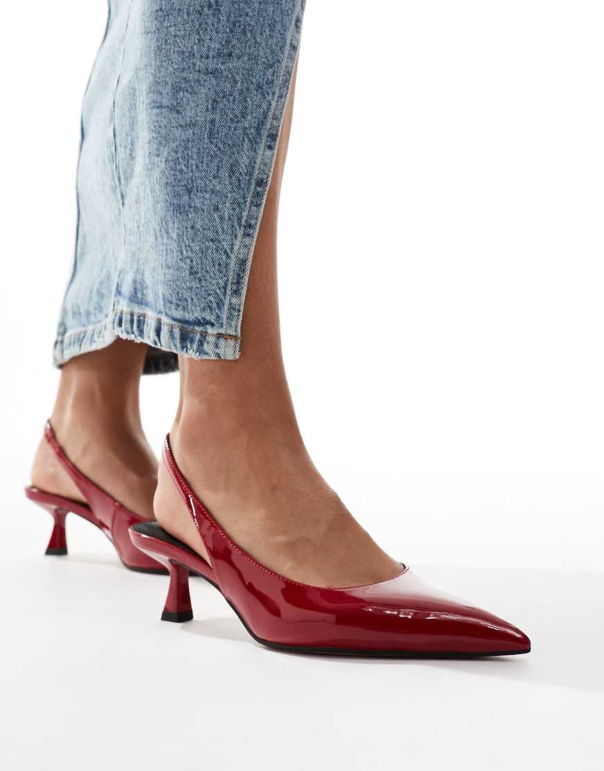 ASOS DESIGN - Stroll - Schuhe in Rot mit mittelhohem Absatz und Fersenriemen ASOS DESIGN - Stroll - Schuhe in Rot mit mittelhohem Absatz und Fersenriemen von ASOS DESIGN