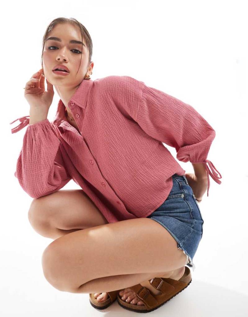 ASOS DESIGN - Strukturierte Cropped Hemdbluse aus Baumwolle in Rosa von ASOS DESIGN