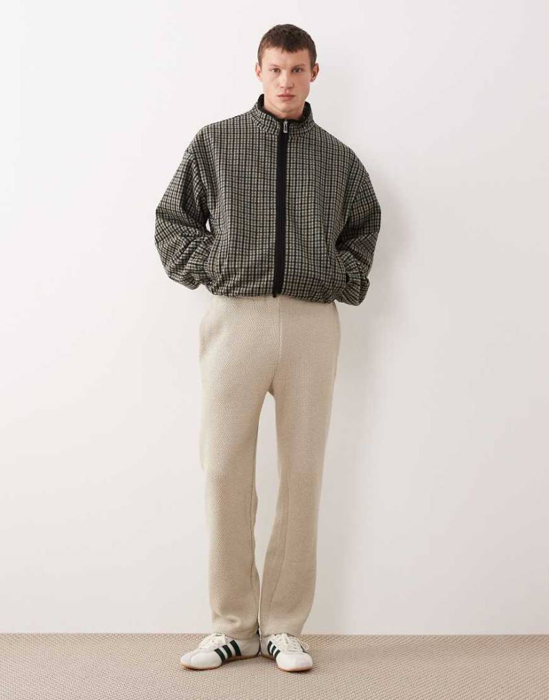 ASOS DESIGN - Strukturierte Jogginghose in Beige mit geradem Bein-Neutral von ASOS DESIGN