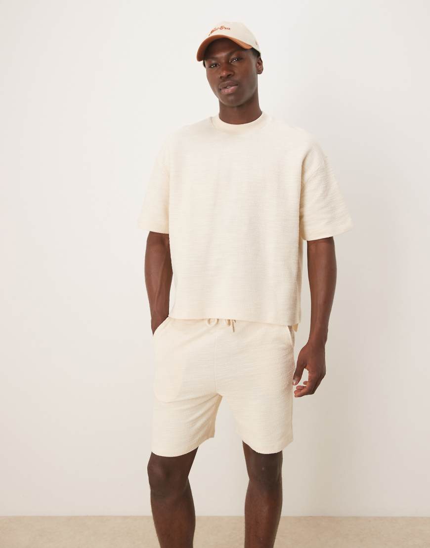 ASOS DESIGN - Strukturierte Shorts in Cremeweiß, Kombiteil-Neutral ASOS DESIGN - Strukturierte Shorts in Cremeweiß, Kombiteil-Neutral von ASOS DESIGN