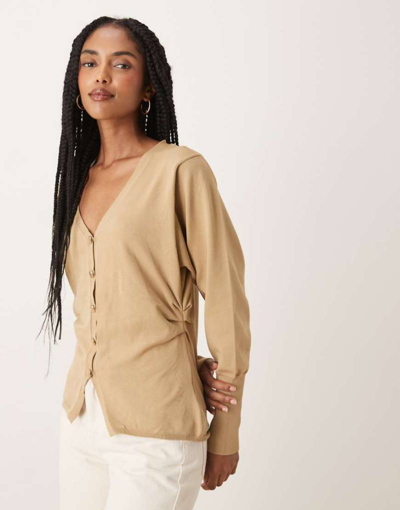 ASOS DESIGN - Strukturierte Strickjacke in Mokka mit Blousonärmeln-Brown von ASOS DESIGN