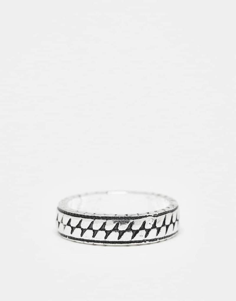 ASOS DESIGN - Strukturierter Ring in Silber poliert mit Schuppendesign von ASOS DESIGN