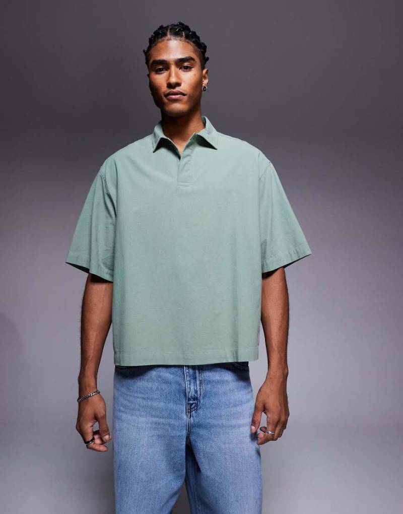 ASOS DESIGN - Strukturiertes Boxy-Fit-Schlupfhemd in Oversize-Passform in Salbeigrün von ASOS DESIGN