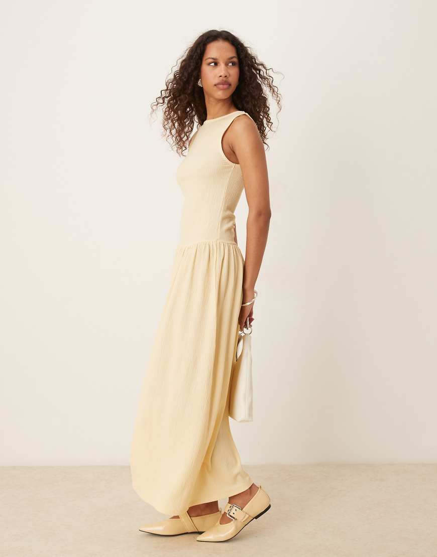 ASOS DESIGN - Strukturiertes Maxikleid in Buttermilchgelb mit tiefer Taille-Weiß von ASOS DESIGN