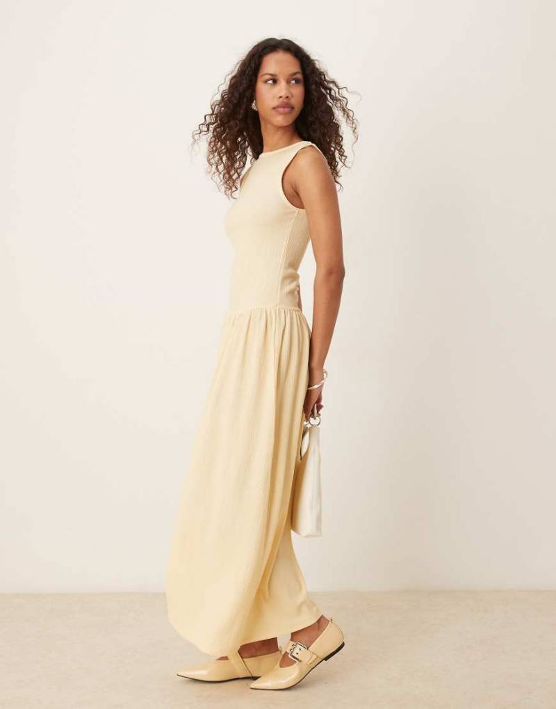 ASOS DESIGN - Strukturiertes Maxikleid in Buttermilchgelb mit tiefer Taille-Weiß von ASOS DESIGN