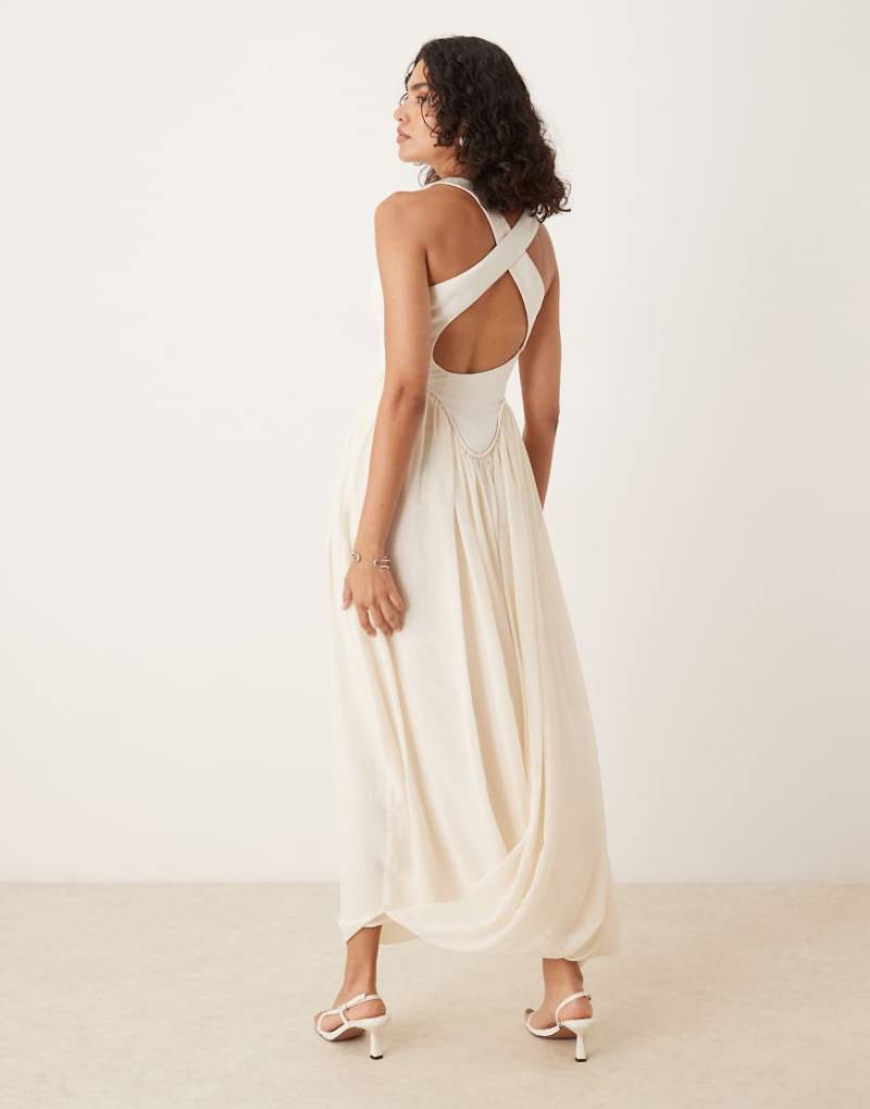 ASOS DESIGN - Strukturiertes Maxikleid in sanftem Gelb mit überkreuztem Rücken-Weiß von ASOS DESIGN