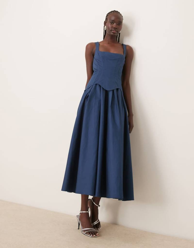 ASOS DESIGN - Strukturiertes Midikleid in dunklem Denim-Blau mit Korsett und weitem Rock von ASOS DESIGN