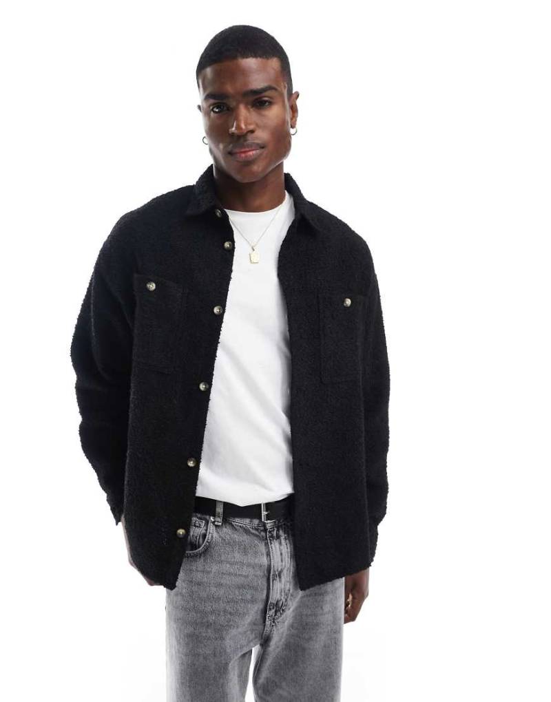 ASOS DESIGN - Strukturiertes Oversize-Hemd im Stil der 90er-Jahre in Schwarz mit eckigem Kragen von ASOS DESIGN