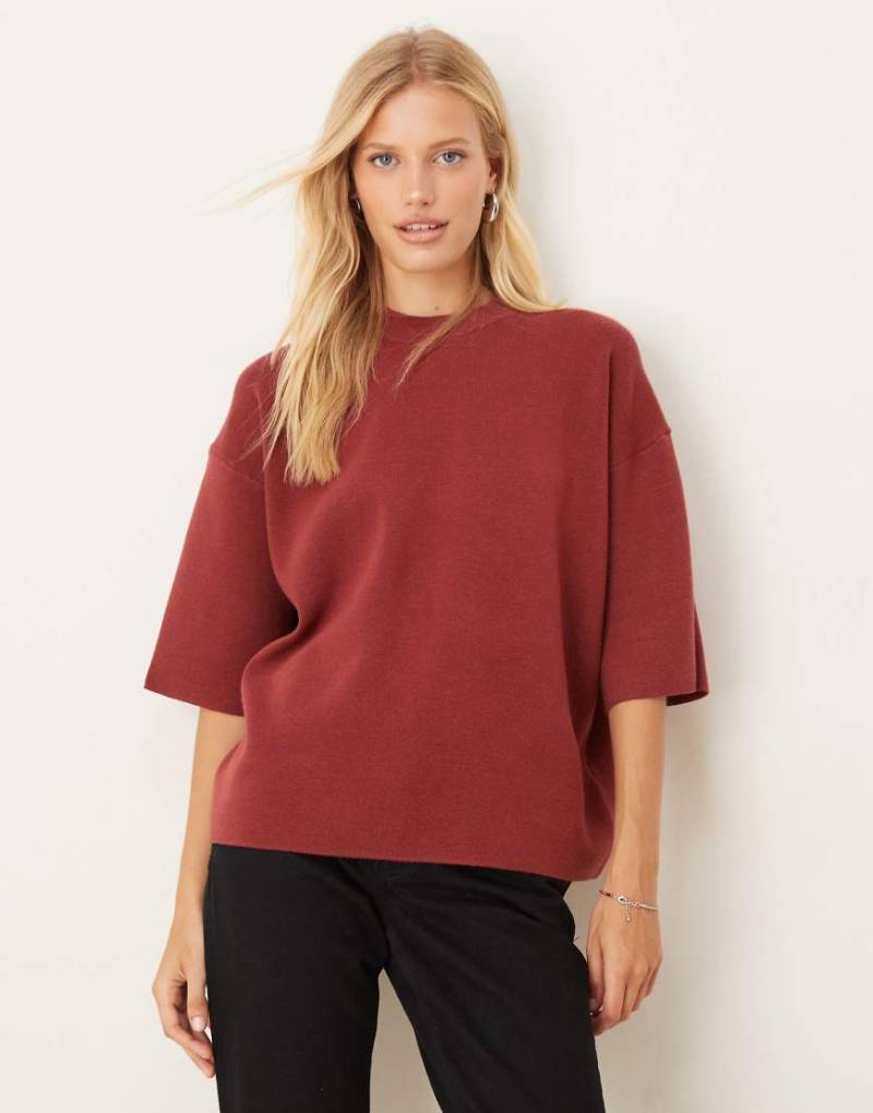 ASOS DESIGN - Strukturiertes Oversize-T-Shirt aus Strick in Burgunderrot-Lila von ASOS DESIGN