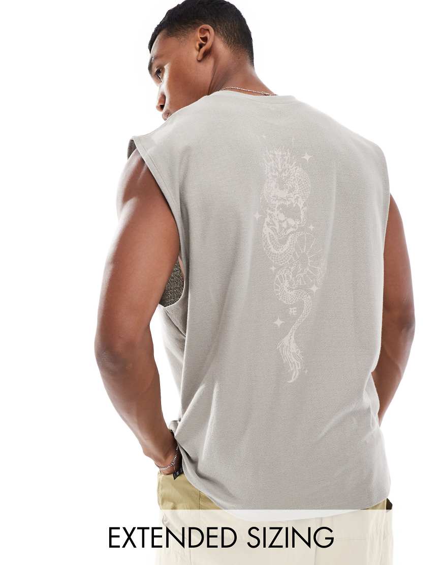 ASOS DESIGN - Strukturiertes Oversize-Trägertop in Steinbeige mit Rückenprint-Neutral ASOS DESIGN - Strukturiertes Oversize-Trägertop in Steinbeige mit Rückenprint-Neutral von ASOS DESIGN