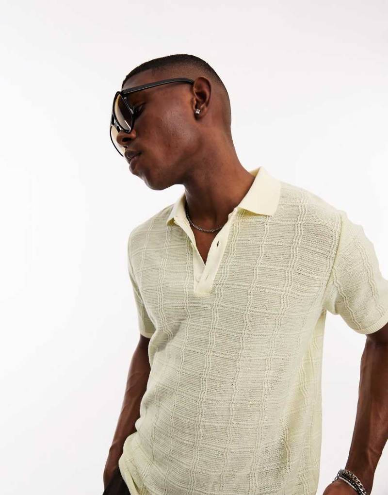 ASOS DESIGN - Strukturiertes Polohemd aus Strick in Salbeigrün von ASOS DESIGN