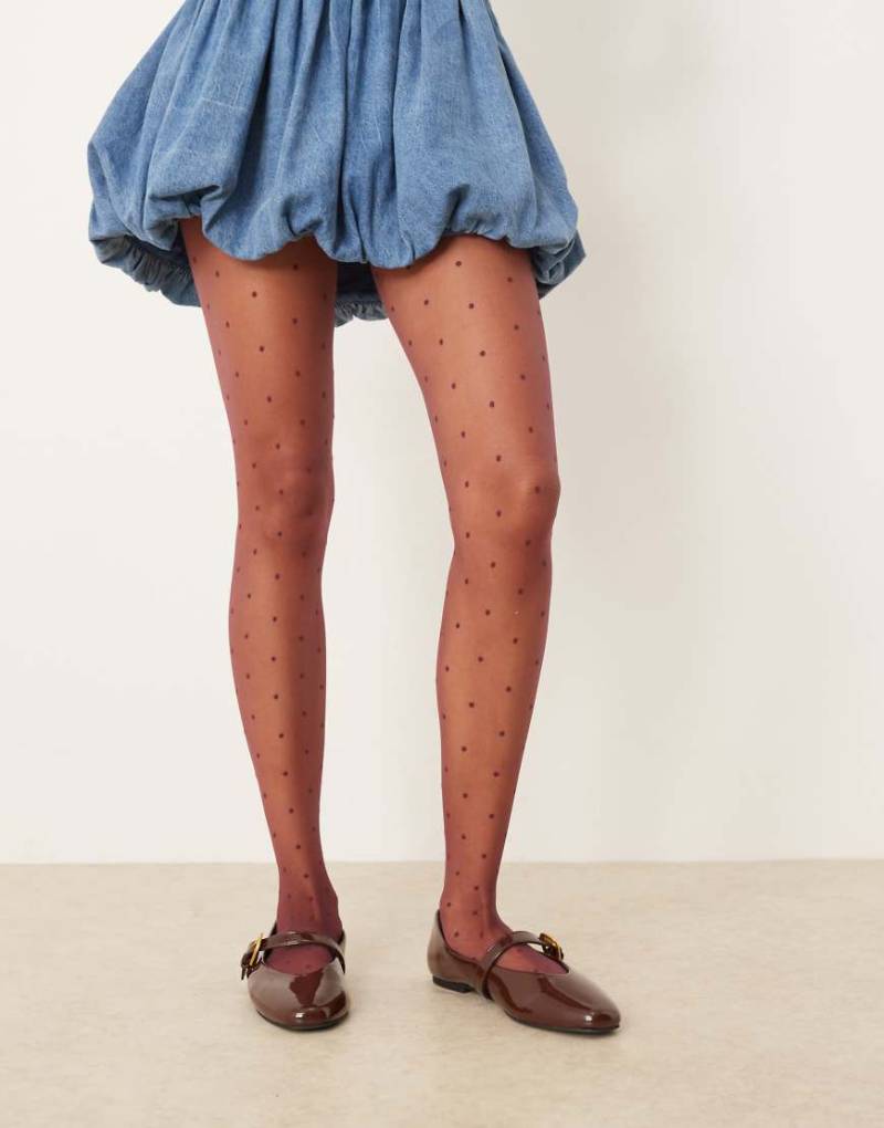 ASOS DESIGN - Strumpfhose in Burgunderrot mit kleinem Punktemuster von ASOS DESIGN