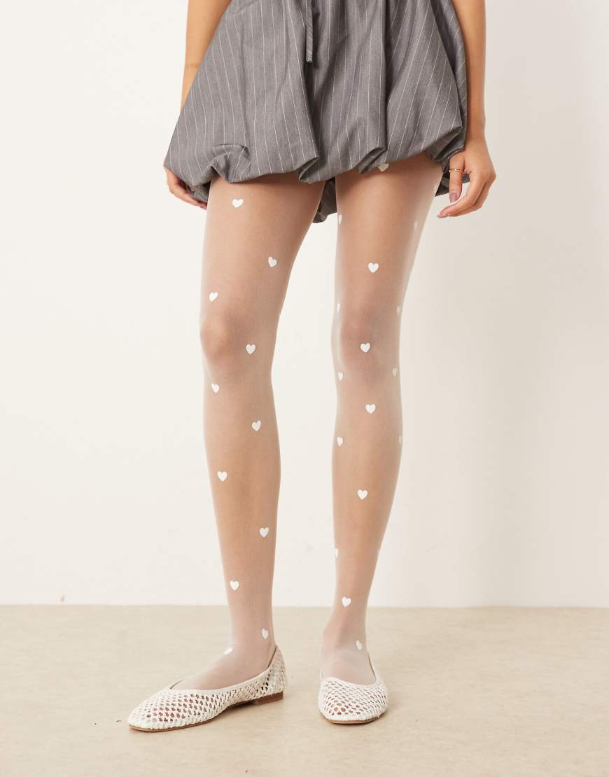 ASOS DESIGN - Strumpfhose in Weiß mit Herzmuster von ASOS DESIGN