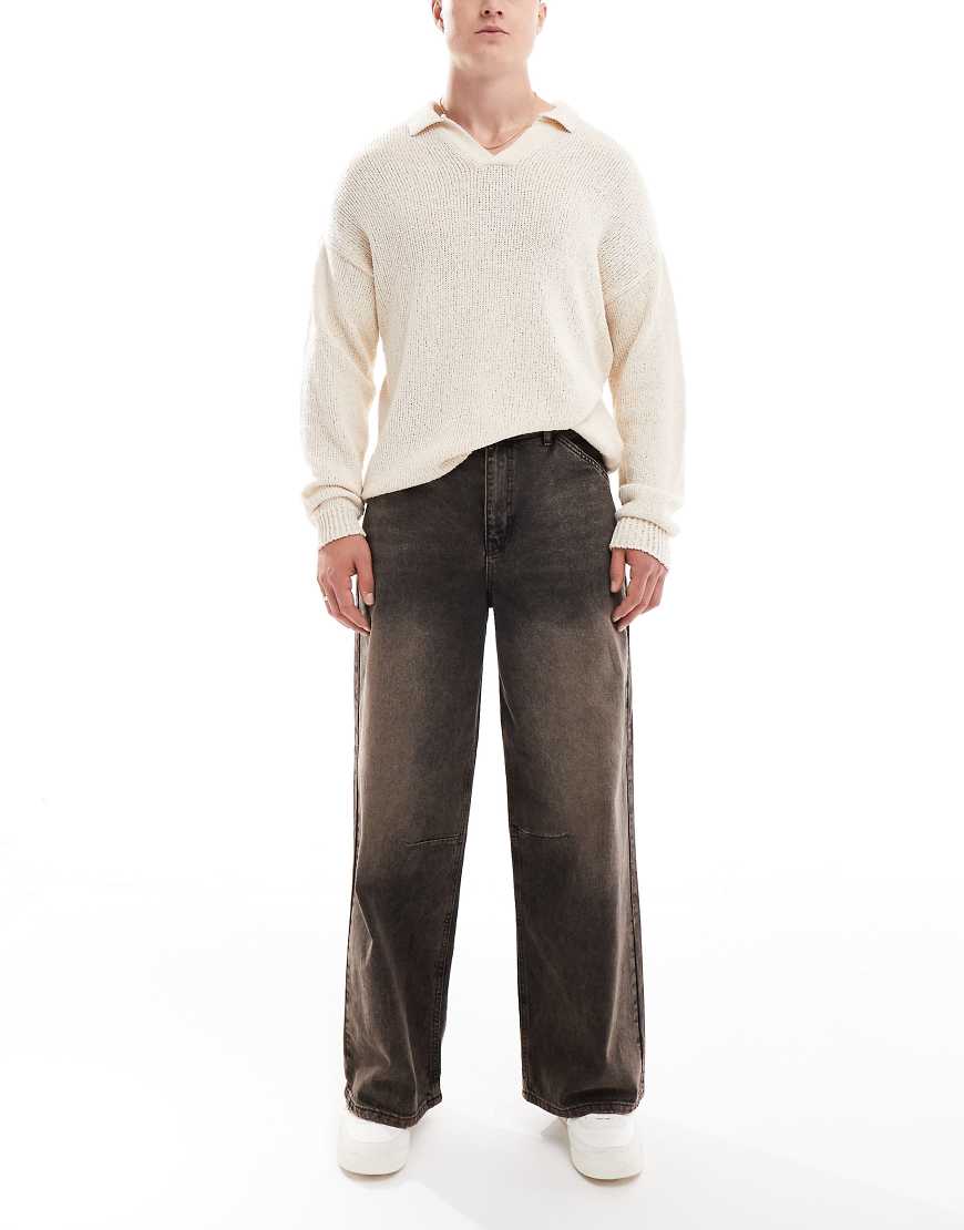ASOS DESIGN - Super-Baggy-Jeans in verwaschenem Braun mit Stickerei-Schwarz ASOS DESIGN - Super-Baggy-Jeans in verwaschenem Braun mit Stickerei-Schwarz von ASOS DESIGN
