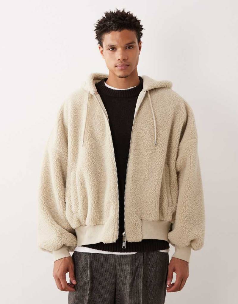 ASOS DESIGN - Super-Oversize-Kapuzenpullover aus Fleece in Beige mit kurzem Reißverschluss-Neutral von ASOS DESIGN