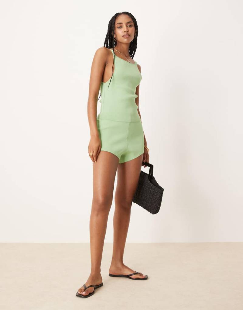 ASOS DESIGN - Superkurze Shorts aus Strukturstrick in Grün, Kombiteil von ASOS DESIGN
