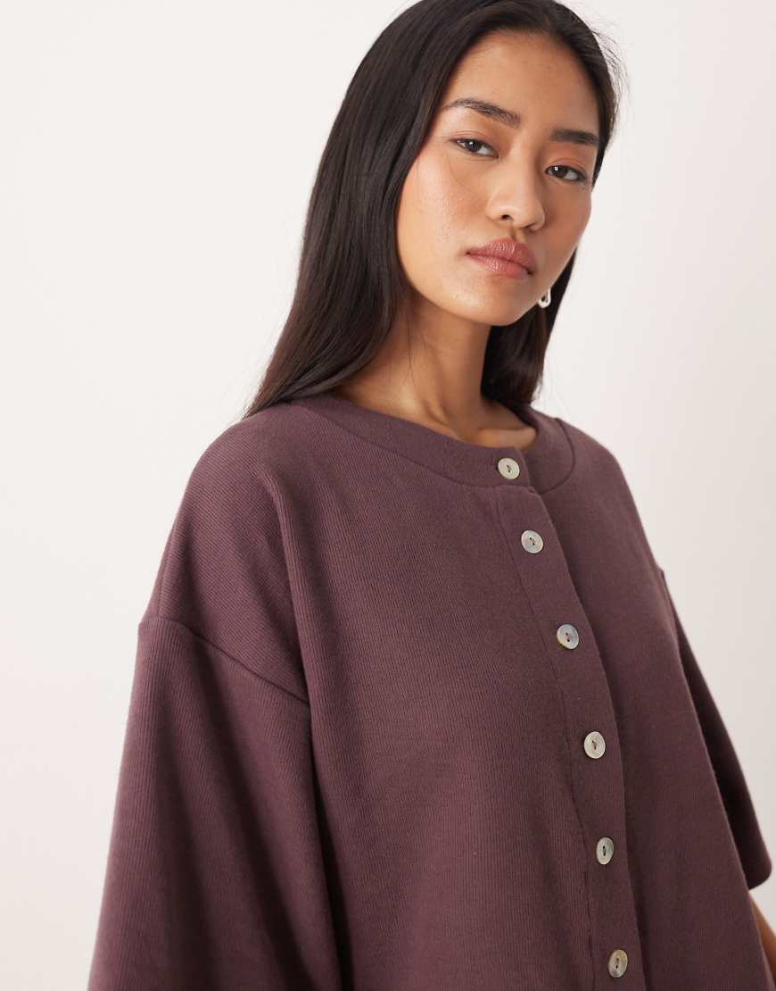 ASOS DESIGN - Kurzärmlige Strickjacke in Pflaume mit superweicher Haptik, Kombiteil-Rot von ASOS DESIGN