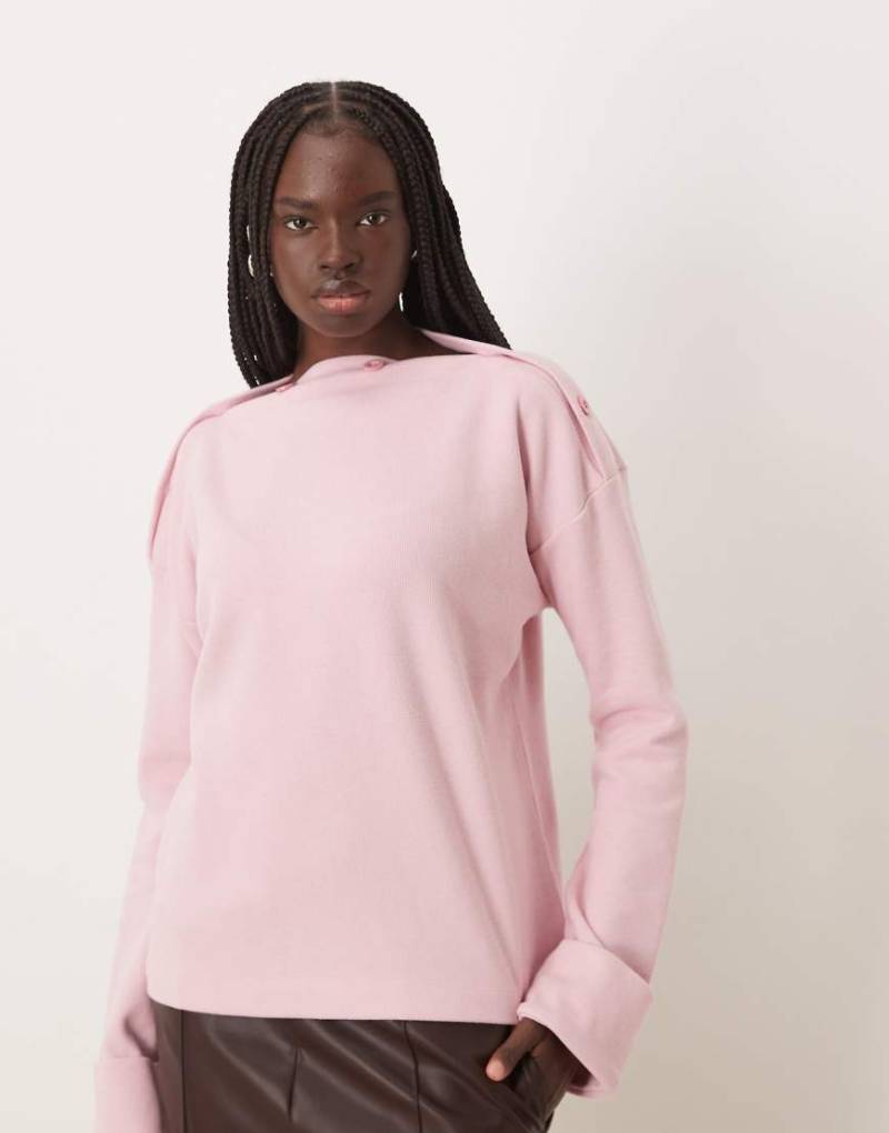 ASOS DESIGN - Superweicher, langärmliger Pullover in Mauve mit Knopfdetail und U-Boot-Ausschnitt-Lila von ASOS DESIGN