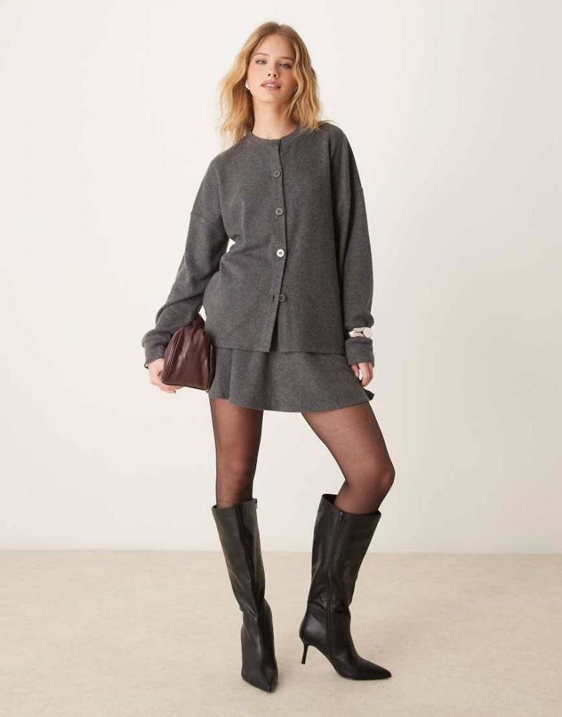 ASOS DESIGN - Superweicher Minirock in Grau meliert, Kombiteil von ASOS DESIGN