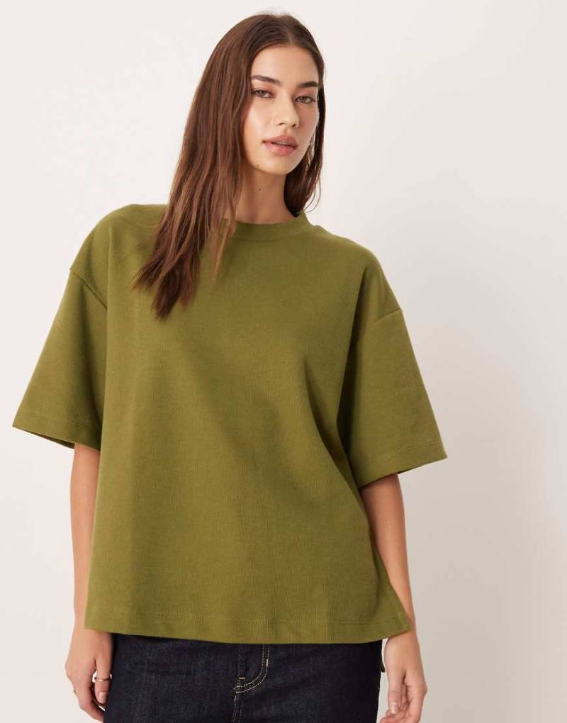 ASOS DESIGN - Superweiches, kastiges T-Shirt in Khaki-Grün von ASOS DESIGN