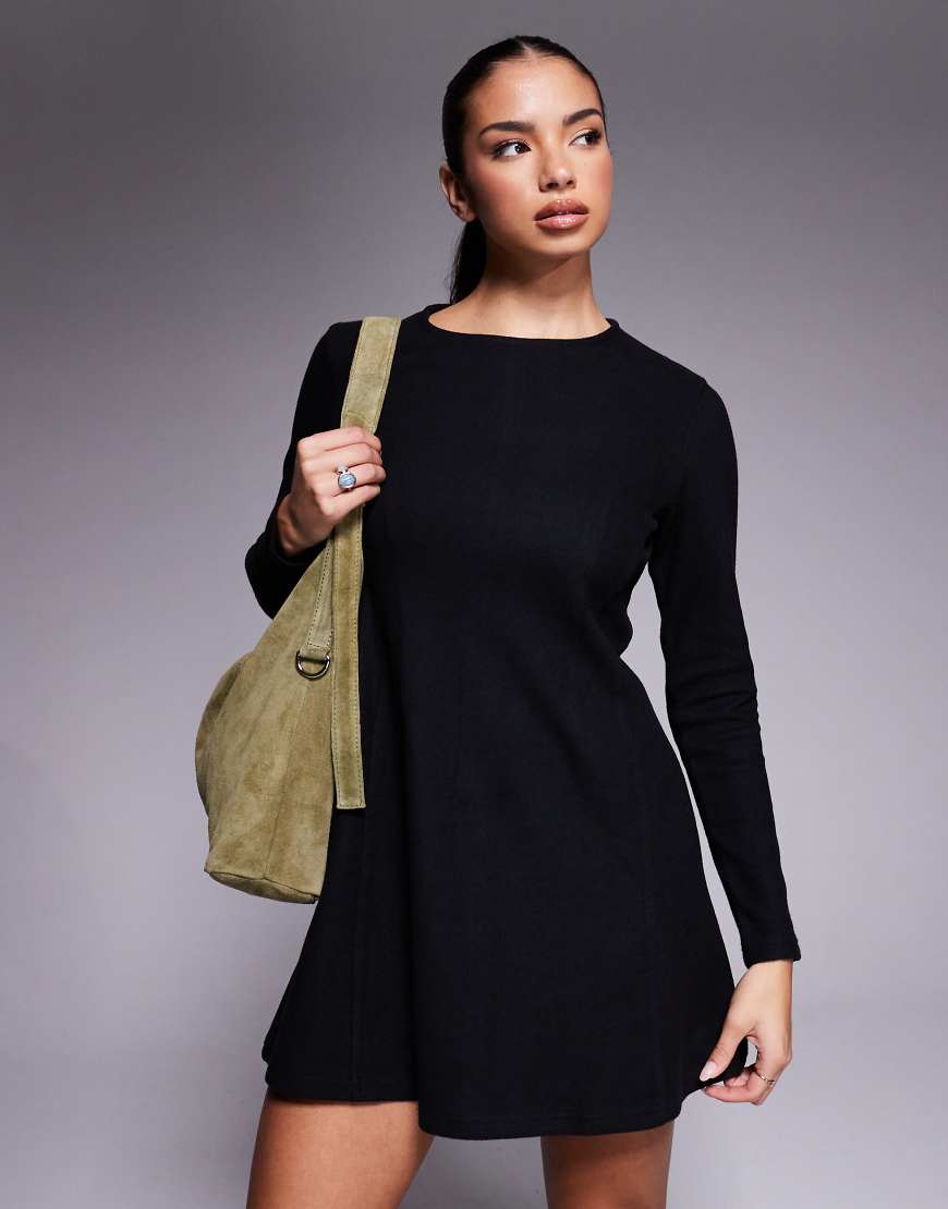 ASOS DESIGN - Superweiches, langärmliges Fit-and-flare-Minikleid in Schwarz von ASOS DESIGN