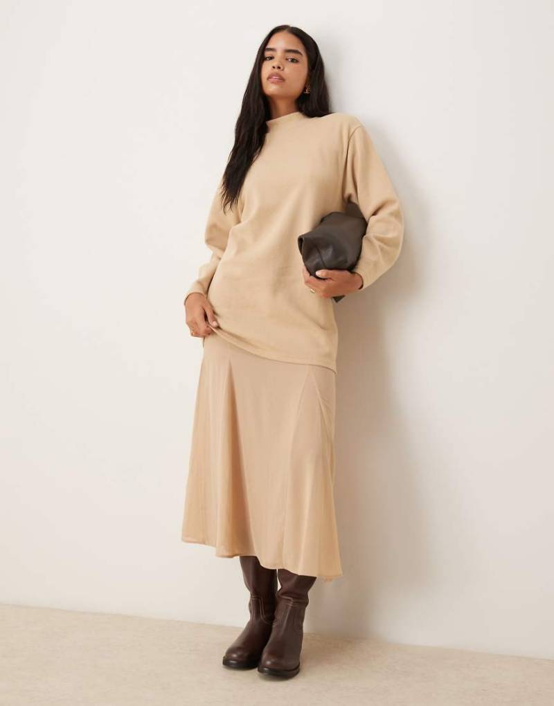 ASOS DESIGN - Superweiches 2-in-1-Maxikleid in Steinbeige mit Godet-Rock aus Chiffon-Keine Farbe von ASOS DESIGN